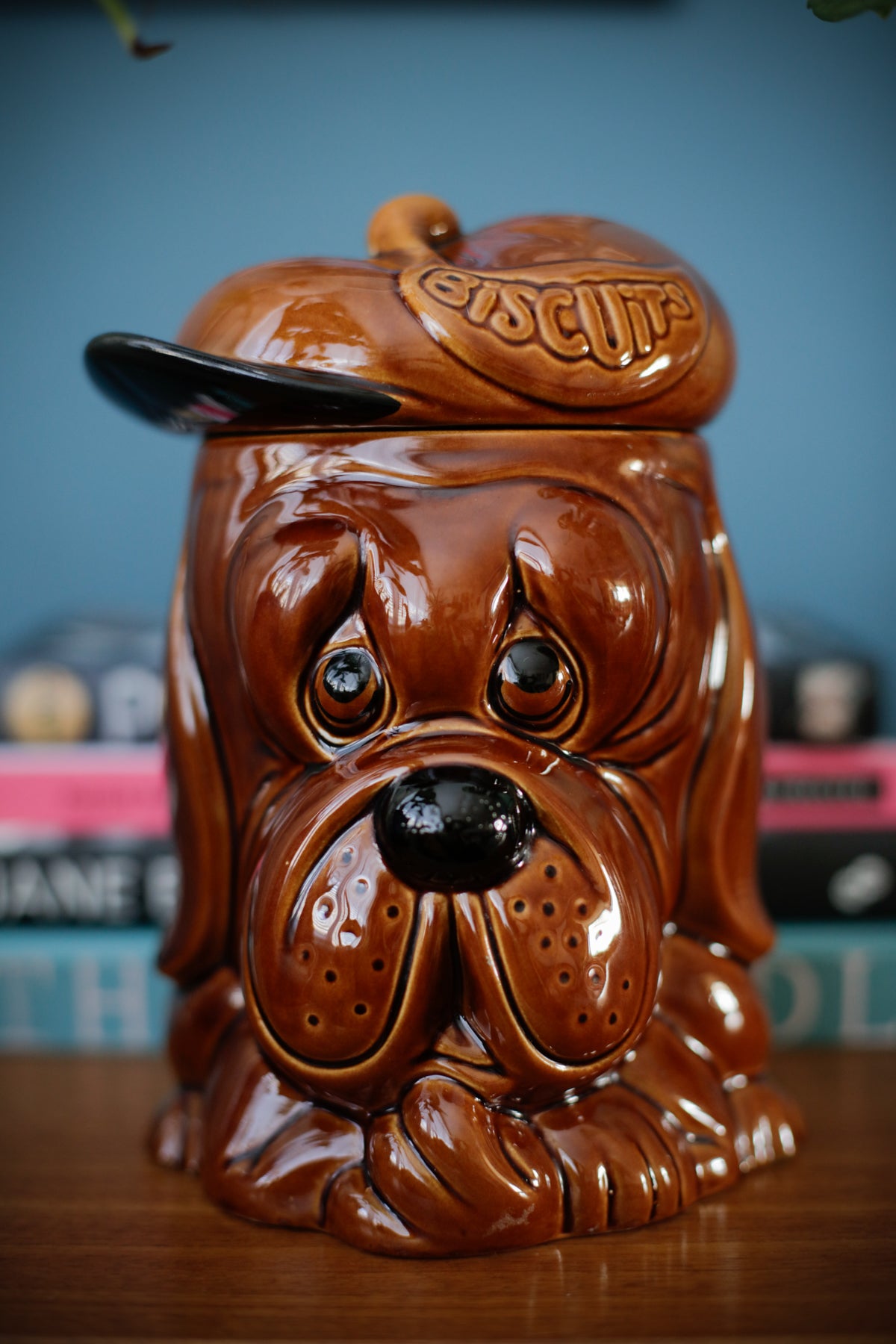 Vintage Price & Kensington Pottery Ceramic Droopy Dog Biscuits Cookies Container Jar Brown Glaze Made in England 70s