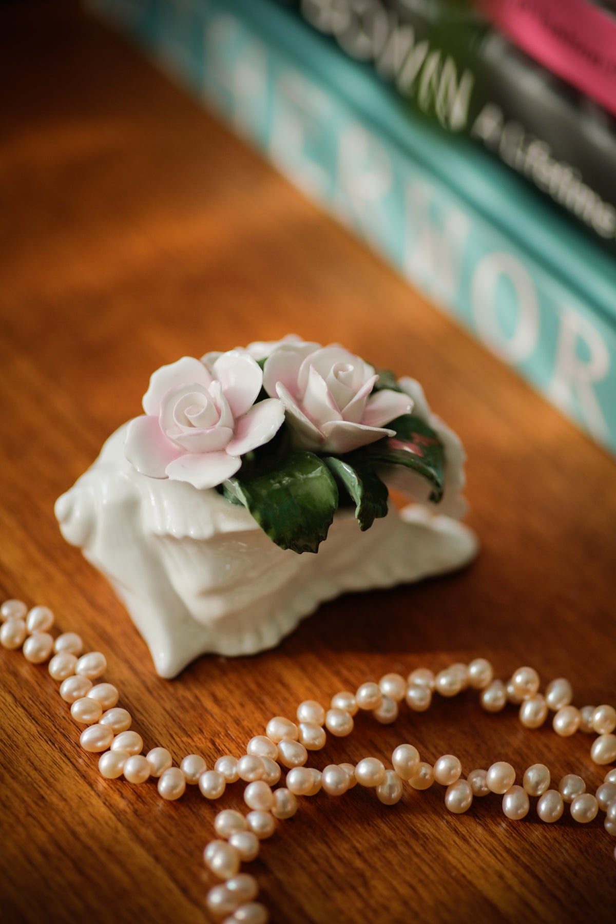 Vintage Aynsley England Finebone China May Pink Roses in a sea shell figurine sculpture